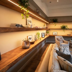 Personalized L-shape LED Floating Corner Wall Shelf Heavy Duty Light Oak Wood Floating Storage Shelves Plug-in for Living Room