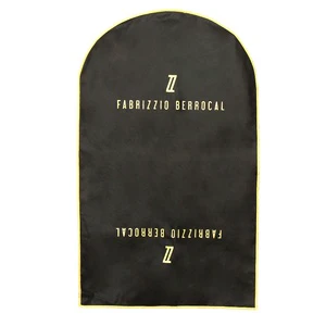 Manufacturers Breathable Travel Dust Cover Foldable Clothes Protector Non Woven Suit Cover Garment Bag Custom logo