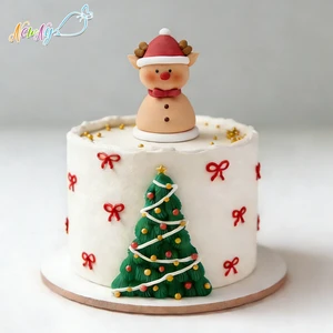 Wholesale Stock New Year Merry Christmas Bakery Topper Ingredients 3D Food Grade Safe Sugar Edible Reindeer for Cake Decoration