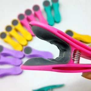 China Manufacture Plastic Clothes Pegs for Washing Line Clothespin Clothes Clips