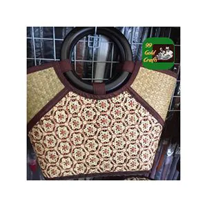 NATURAL HANDWOVEN SEAGRASS STORAGE BASKET WITH DURABLE BRAIDED DESIGN FOR ECO HOME ORGANIZATION AND DECOR USE