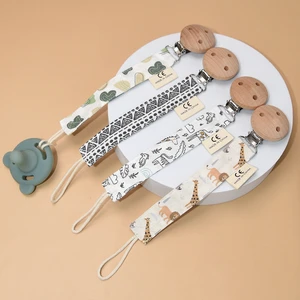 100% Cotton Baby Fabric Pacifier Muselin Chain Cotton Beech Wooden Metal Clips Chewing Baby Hangable Pacifier Clip