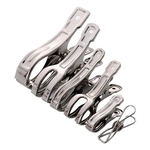 Stainless Steel Clamps Are Held to Clothespins to Dry the Quilt Clip Hanger
