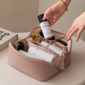 Customized Logo PU Leather Cosmetic Bag Waterproof Travel Toiletry Skincare Organizer Storage Make up Bag Set Makeup Bag
