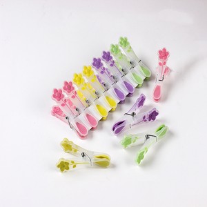 Flair Colorful PP TPR Multifunction Rectangle Clothespins With Soft Grip Flower Design Fabric Clips In Bag Packaging