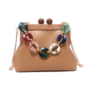 2025 Elegant Fashion Luxury Wood Clip Wooden Purse Handbag Acrylic Chain Shoulder Bag for Women