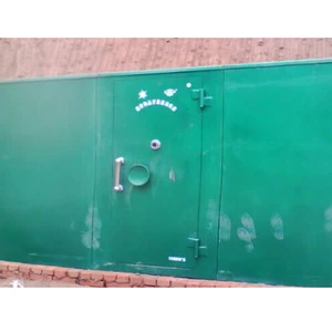 Outdoor Steel Storage Cabinet Fire Resistant Explosion Proof Manual Lock Powder Coated Assembled Warehouse Use