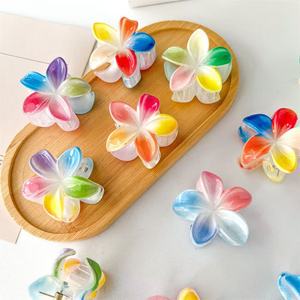 Wholesale Sweet Plastic Flower Mini Hair Claws Fashion Women Girls Hawaiian Plumeria Bauhinia Hair Claw Clips Hair Accessories