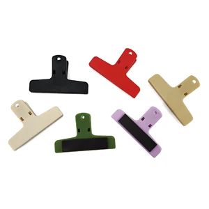 Plastic Magnetic Clips Duty File Clamps for Kitchen Food Bag Office Paper Organizing Colorful Durable Clips with Hanging Hole