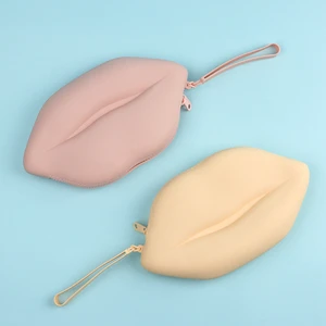 New Design Lips-Shaped Silicone Zipper Pouch Cosmetic Makeup Bag Organize Custom Logo Travel Toiletry Storage Bags
