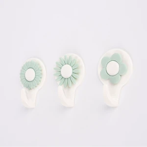 3 Set Creative Plastic Round Bottom Sunflower Sticky Hook Cute Fun Bathroom Bedroom Three-dimensional Flower Pattern Wall Hooks