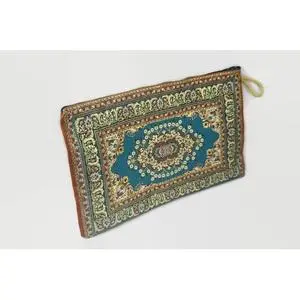 Large Woven Basket 20x30 cm Durable and Stylish Product for Storage and Organization