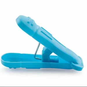 Large Size Heavy Duty Plastic Cloth Clips Set Compact Travel Plastic Laundry Clips Portable Pack At Bulk Price
