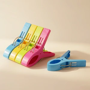Multipurpose Plastic Utility Clips Kitchen Bag Sealing Wardrobe Organizing Living Room Animal Shape Colored Clothes Pegs