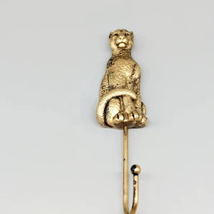 Artistic Leopard Shape Metal Wall Hook Stylish Decorative Hanger Suitable For Keys Bags Towels And Unique Home Interior Decor