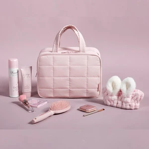 Toilet Bag With Jewelry Storage Bag Lightweight Fluffy Easy Carrying Fashion Travel Hanging Toieltry Makeup Storage Bag