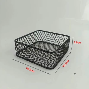 Mesh Wire Basket Made of Wire Handicraft and Rustic Primitive Style Design Suitable for Storing Small Stationeries