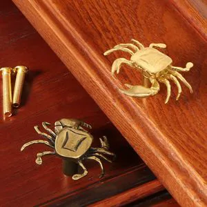 Creative Brass Crab Furniture Handles Cute Fiddler Crab Wall Mounted Hooks Hangers