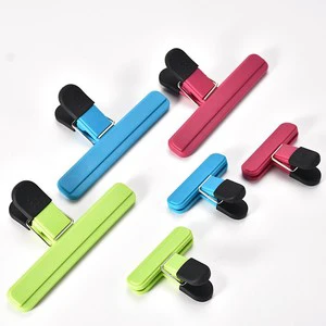 7.7CM 15.5cm Plastic Food Bag Sealing Clip Moisture-proof and Fresh-keeping Multi-purpose Snack Triangular Paper Clip