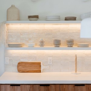 Solid Wooden White Floating Shelves for Modern Kitchen Design Wall Mounted Spice Storage Rack