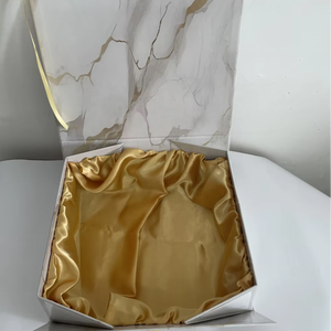 Strong Magnetic Closure Adhesive Paper Sealing Corners Mailing Christmas Gift Packaging Supply Storage Box for Clothes Reusable