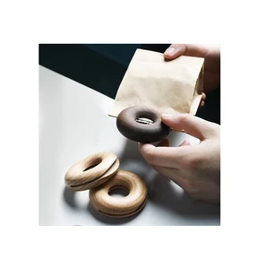 Wholesale Wooden Bag Clip Donut Snack Bag Sealer Clip at Best Price Packing Bag Kitchen Gadgets Clip