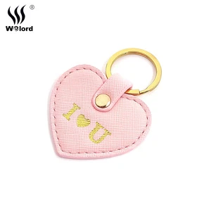 New Arriver Garment Clips Lightweight Pink Heart Shape Durable Customized LOGO Practical Eco-Friendly Garment Clips