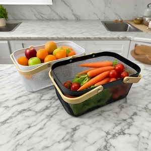 DaS Wholesale Metal Iron Mesh Wire Storage Basket Fruit Vegetable Basket with Wood Handle for Household