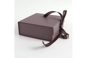 Wholesale New Fashion Custom Logo Magnetic Closure Foldable Clothing Shoes Packaging Paper Box with Ribbon