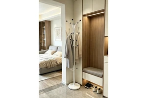 Modern Iron Art Metal Coat Rack Floor-standing Bedroom Living Room Clothes Storage Rack