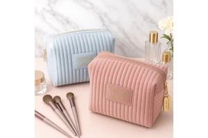 Wholesale Custom Printed/Embroidery Logo Portable Zipper Cosmetics Pouch Organizer Quilted Velvet Makeup Bags