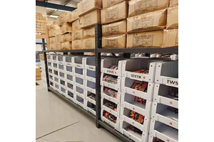 Warehouse Plastic Box Stacking Bin Heavy Duty Tool Components Storage Stackable Wall Nesting Shelf 3x3 Industrial Picking