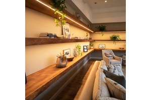 Personalized L-shape LED Floating Corner Wall Shelf Heavy Duty Light Oak Wood Floating Storage Shelves Plug-in for Living Room
