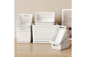 GREENSIDE Plastic Storage Basket Multi-purpose Environmentally Organizer With Hollowed Out Hand Basket Cartoon Storage Basket