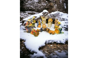 Indian New Arrival Jesus Set Christmas Decorations Fancy Luxury Small Baby Gift Set for Christmas Crib Sets Home Decoration