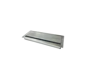 The desktop of the hardware accessories cable management box is clean and tidy with wire and cable covers