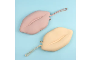 New Design Lips-Shaped Silicone Zipper Pouch Cosmetic Makeup Bag Organize Custom Logo Travel Toiletry Storage Bags