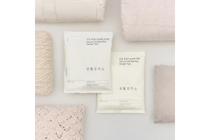 Living Crafts Large Hanging Vacuum Storage Bag With Nonwoven Fabric For Space Saving Original Brand Retail Ready Wholesale