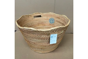 Handwoven Round Rattan Storage Basket BIns With Handles Handwoven Natural Design Sustainable Organizer Basket Wholesale Bulk