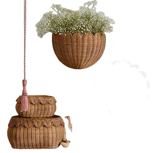 White Brown Natural Rattan Scalloped Vintage Wicker Hand Woven Eco-Friendly Multifunction Storage Basket for Home Kitchen