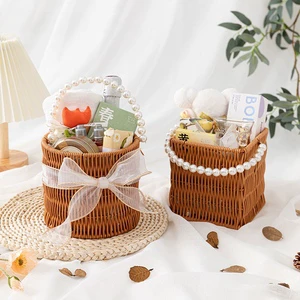 Wicker Flower Girl Basket Rattan Woven Storage Basket with Pearl Handles Gifts Artificial Flower Storage for Wedding Home Garden