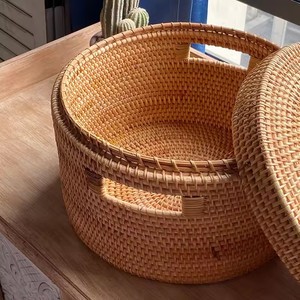 Woven Baskets Rattan Basket with Lid Wicker Fruit Bread Box Round Picnic Tray with Handle House Decorative Toy Storage