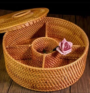 Handmade Woven Rattan Basket with Lid, Natural Willow Basket, Candy and Fruit Storage Box, Multiple Compartments