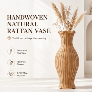 H&T 2025 OEM Natural Rattan Flower Basket Hand Bread Flower Picnic Handmade Woven Custom Straw Wicker Rattan Storage Basket