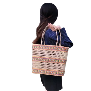 Top Seller TUYET DUNG Light Brown Water Hyacinth Rattan Bag Classic Flower Wicker Straw Basket Vietnam Door Gift Holiday