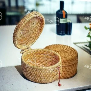 Beautifully Handcrafted Rattan Wicker Roti Basket With Lid Handweaving Round Eco-Friendly Natural Basket for Home and Kitchen