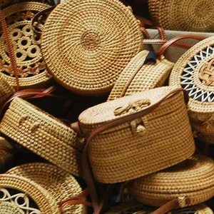 High Quality Large Woven Bamboo Carved Painting Business Gift with Convenient Vintage Design for Home Decoration
