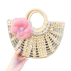 High Quality Light Brown Classic Rattan Basket Handicraft Wicker Bag Home Flower Holiday Decoration Storage Vietnam Straw TUYET