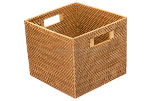 Cheapest Price RATTAN BASKET/ WOVEN WALL HANGING BASKET/ a ROUND BASKET