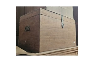 Antique Wooden Decorative Storage Box with Vintage Charm